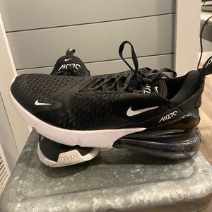 Women’s Nike Air Max 270